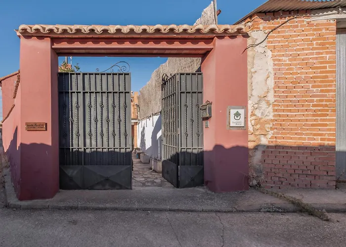 Cuatro Torres 컨트리하우스 *